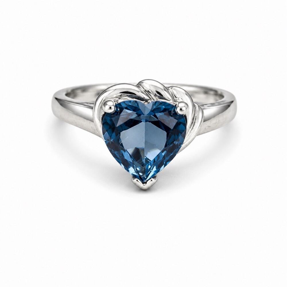 925 Sterling Silver Blue Topaz Heart Ring 6